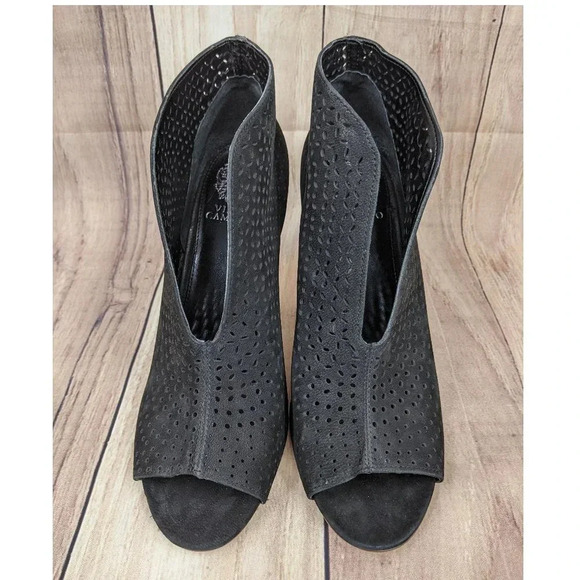VINCE CAMUTO Kainan Open Toe Bootie NWOT Black Laser Cut Slip On Sz 11M - Picture 2 of 7
